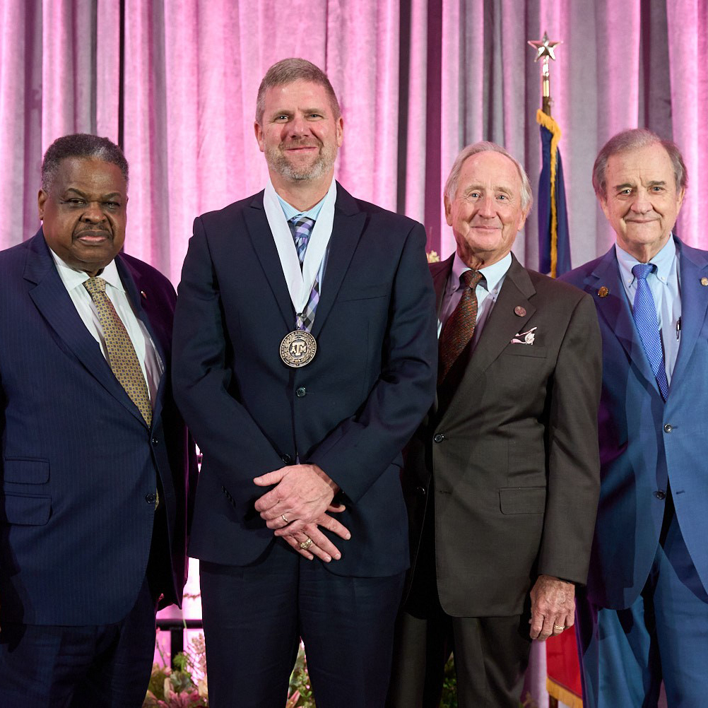 Yesterday, Joel Hambright, Texas A&M Forest Service Regional Operations Chief, received the 2024 Texas A&M University Board of Regents Fellow Service Award.